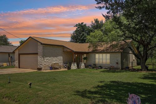 611 Magnolia Ln, Cottonwood Shores, TX, 78657-9482 | Card Image