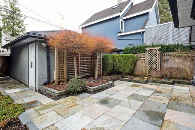 3311 W 2 Nd Avenue, Home with 3 bedrooms, 2 bathrooms and 1 parking in Vancouver BC | Image 37