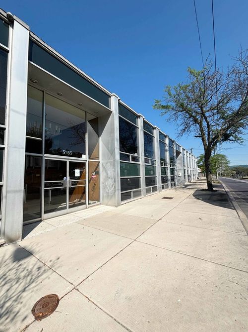 16-5765 N Lincoln Ave, Chicago, IL, 60659-4730 | Card Image