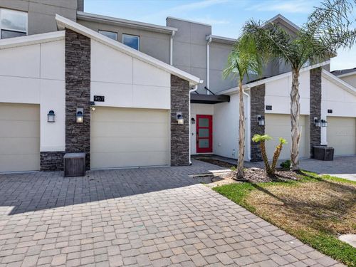 2503-967 Splash Shot Pl, DAVENPORT, FL, 33896 | Card Image