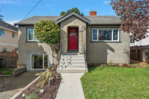 3166 Earl Grey St, Saanich, BC, V9A1W9 | Card Image