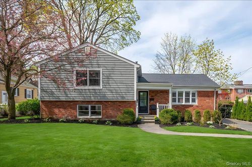 44 Askins Pl, New Rochelle, NY, 10801-1029 | Card Image