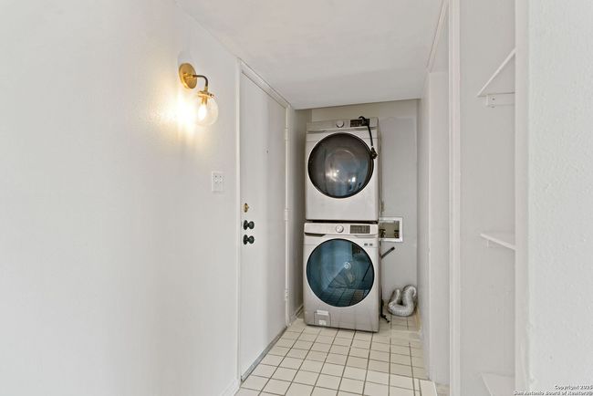 APT-37H - 8915 Datapoint Dr, Condo with 3 bedrooms, 2 bathrooms and null parking in San Antonio TX | Image 22