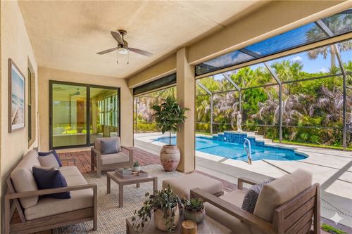 6379 Arcadia Sq, Vero Beach, FL, 32966-1820 | Card Image