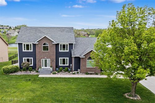 5085 Copper Creek Dr, Pleasant Hill, IA, 50327-7062 | Card Image