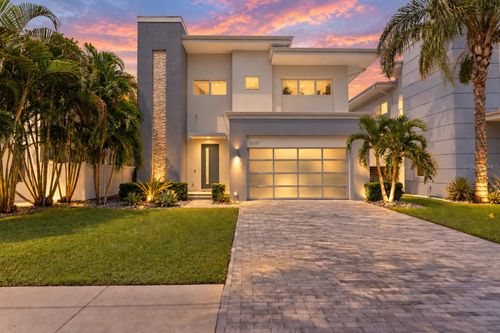 3207 W Paul Ave, Tampa, FL, 33611-3714 | Card Image