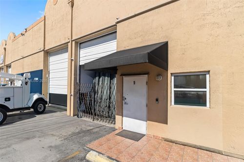 1745 W 37th St, HIALEAH, FL, 33012-4677 | Card Image