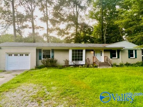 707 Azalea St Nw, Hartselle, AL, 35640-4521 | Card Image