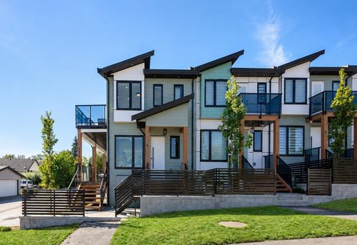 102 - 314 Nelson Street, Home with 3 bedrooms, 4 bathrooms and 2 parking in Coquitlam BC | Card Image
