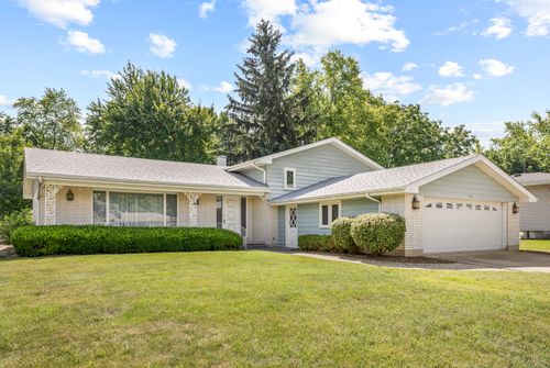 11302 Sunset Ln, Huntley, IL, 60142-7203 | Card Image