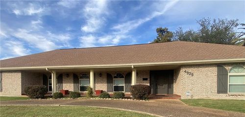 4929 Antonini Dr, Metairie, LA, 70006-2141 | Card Image