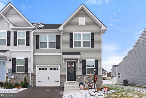 103 Bibury St, MARTINSBURG, WV, 25405-4317 | Card Image