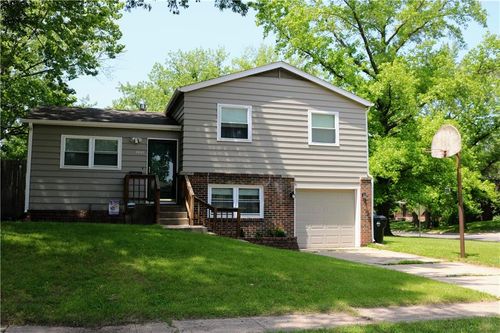2801 Sw Sunset Rd, Topeka, KS, 66614-2326 | Card Image