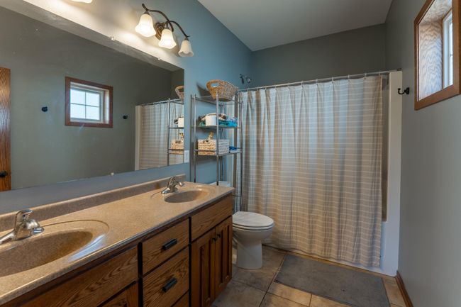 Main level Bath | Image 17