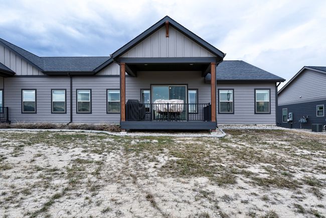 Backyard and Deck | Image 26