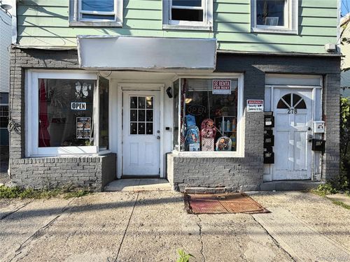 278 Washington St, Newburgh, NY, 12550-8235 | Card Image