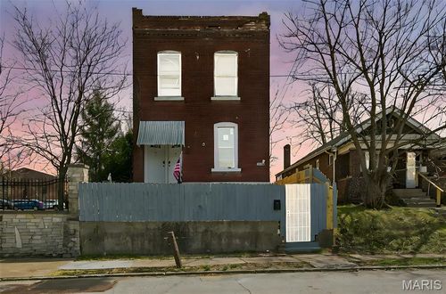 1468 E Warne Avenue, St Louis, MO, 63107 | Card Image