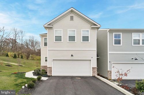 141 Four Leaf Dr, DOWNINGTOWN, PA, 19335-4054 | Card Image