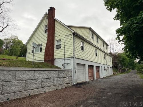 4-704 13th St, Windber, PA, 15963-1646 | Card Image