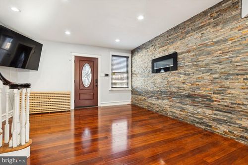 7012 Limekiln Pike, PHILADELPHIA, PA, 19138-2023 | Card Image