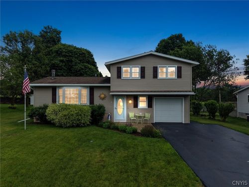 12 Barbara Ln, Camillus, NY, 13031-2205 | Card Image
