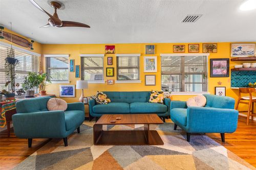 405 W 17th St, Georgetown, TX, 78626-6712 | Card Image