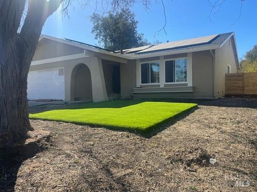 2405 Sunrise Dr, Fairfield, CA, 94533-1643 | Card Image