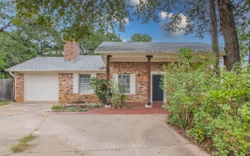 106 Grand Canyon Dr, Bastrop, TX, 78602-2648 | Card Image