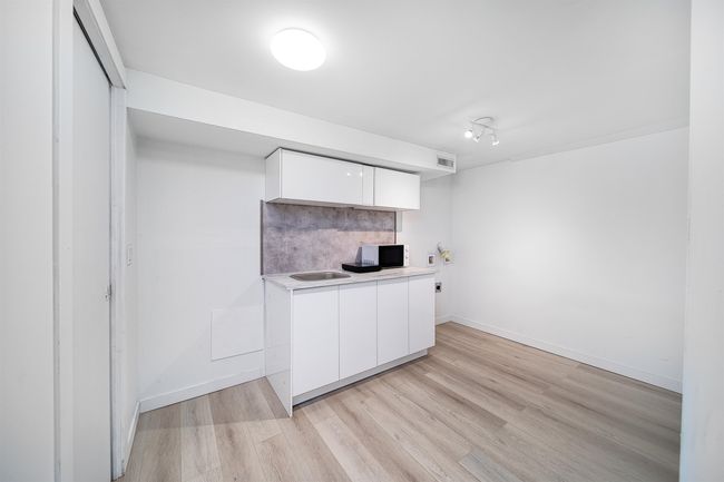 860 Whitchurch St, House other with 5 bedrooms, 2 bathrooms and 2 parking in North Vancouver BC | Image 19