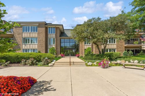 a112-1 Oak Brook Club Drive, Oak Brook, IL, 60523 | Card Image