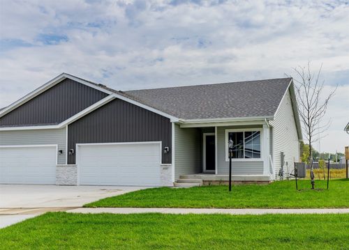 6557 Ne 11th Ct, Des Moines, IA, 50313-1650 | Card Image