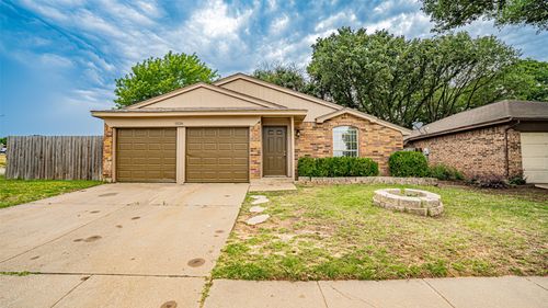 5126 Hawkins Cemetery Rd, Arlington, TX, 76017-2028 | Card Image