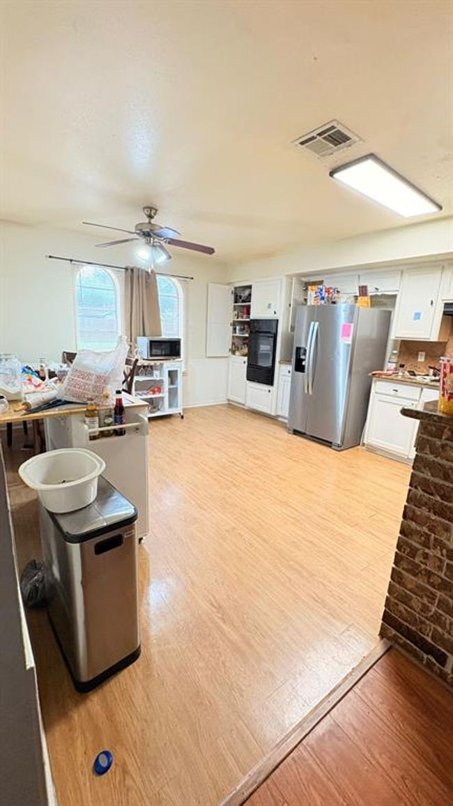 21514 Greenham Dr, House other with 3 bedrooms, 2 bathrooms and 2 parking in Spring TX | Image 10