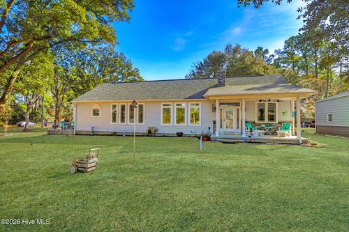 203 George Taylor Rd, Newport, NC, 28570-5047 | Card Image