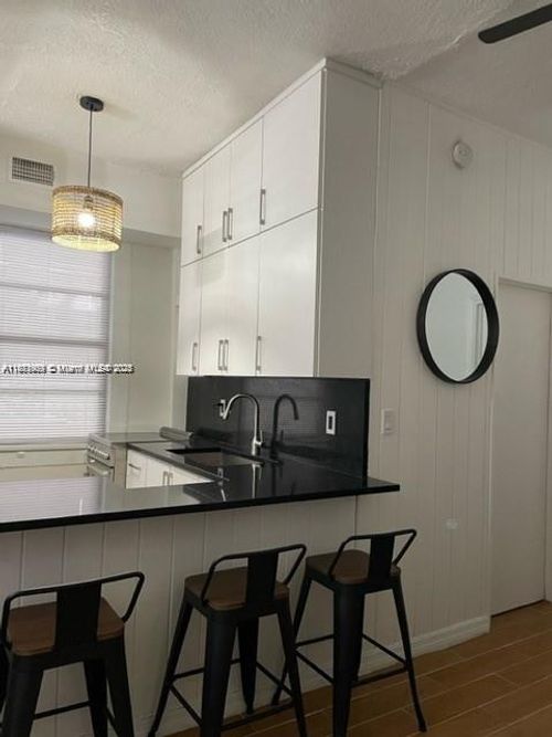 apt-2-7149 Bay Dr, Miami Beach, FL, 33141-5450 | Card Image