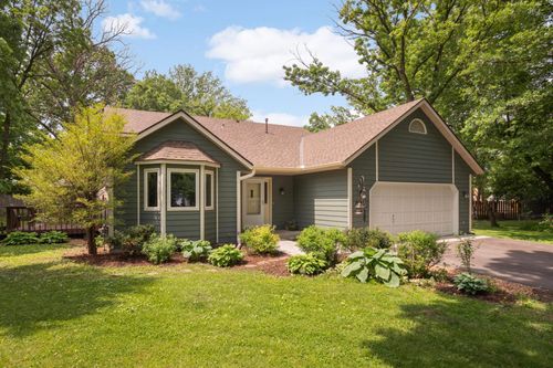 2745 Maplewood Cir, Monticello, MN, 55362-9574 | Card Image