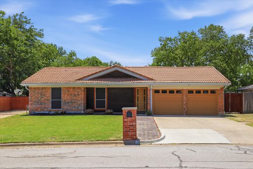 2237 Shady Brook Dr, Bedford, TX, 76021-4409 | Card Image