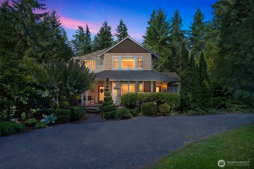 17043 156th Ln Se, Yelm, WA, 98597-8555 | Card Image