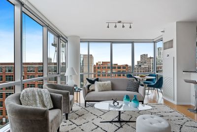 1006A - 125 S Green Street, Condo with 2 bedrooms, 2 bathrooms and 2 parking in Chicago IL | Image 3