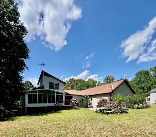 209 Pineview Dr, Hartfield, VA, 23071 | Card Image