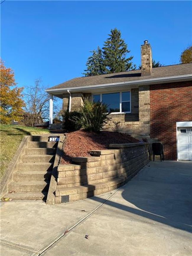 231 Summit Drive, Sold in Blawnox Zoocasa