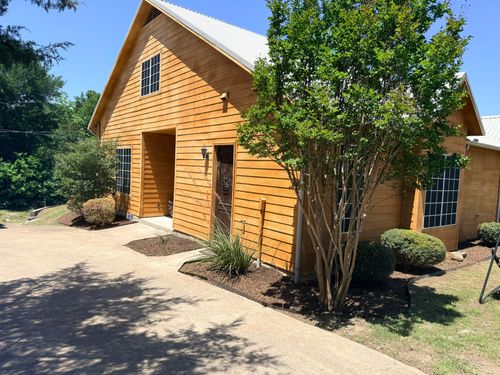 305 Twin Lakes Drive, Waxahachie, TX, 75165 | Card Image