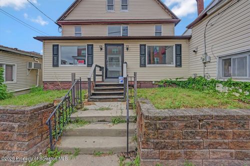 225 E 225 1/2 E Drinker 1st Floor Street, Dunmore, PA, 18512 | Card Image