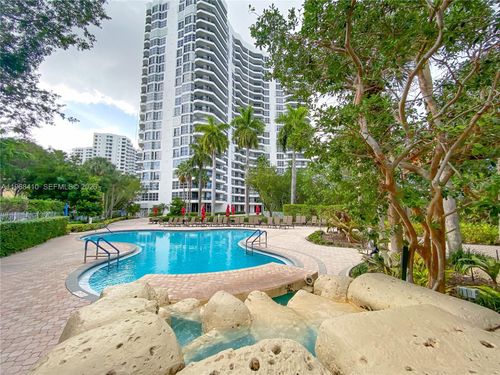 lph7-3400 Ne 192nd St, Aventura, FL, 33180-2460 | Card Image