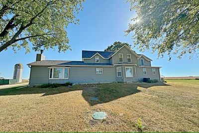 3858 Dakota Ave, Home with 3 bedrooms, 1 bathrooms and 2 parking in Gowrie IA | Image 2