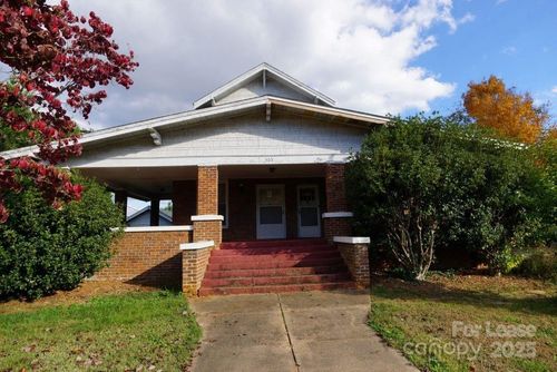 b-305 S College Ave, Newton, NC, 28658-3454 | Card Image