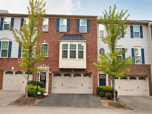 2003 Pointe View Dr, Mars, PA, 16046-8926 | Card Image
