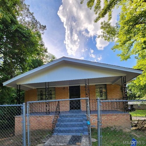 2202 Ridge St, Tuskegee Institute, AL, 36088-2420 | Card Image