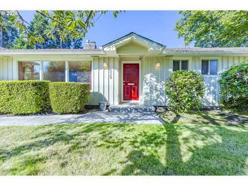 529 Antelope Way, Eugene, OR, 97401-5589 | Card Image