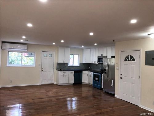 409 S 3rd Ave, Mount Vernon, NY, 10550-4507 | Card Image